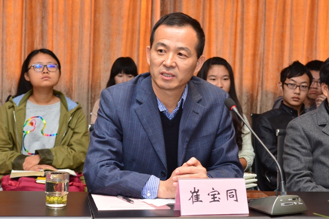 【学生活动】与信仰对话——我校举行全国道德模范洪战辉座谈会