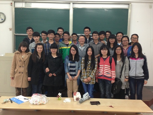 【学生活动】大学生中国梦与个人梦------记生工1303班与关工委张星元老同志座谈会