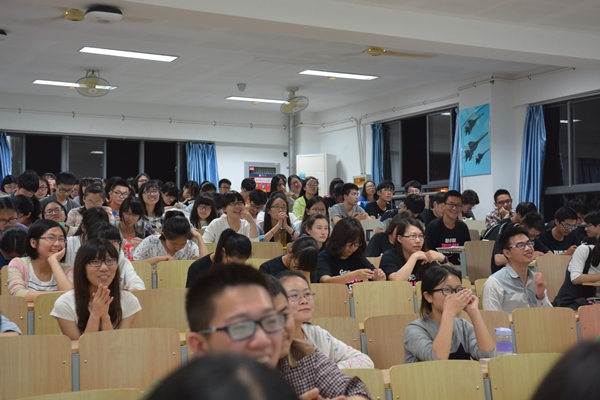 【学生活动】我院形势与政策课学习我国外交政策