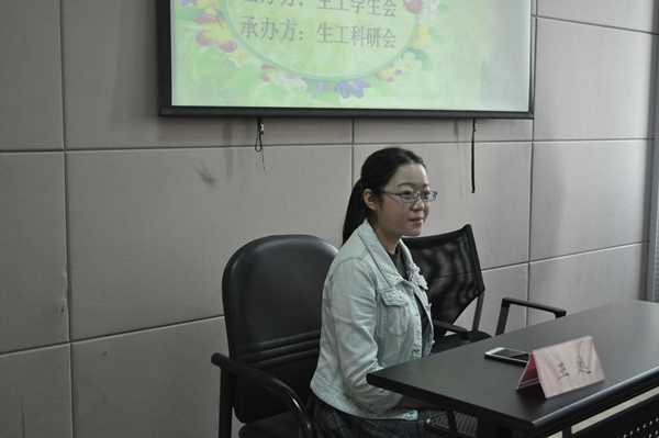 【学生活动】“我的青春故事报告会”暨2015党政访谈圆满举办