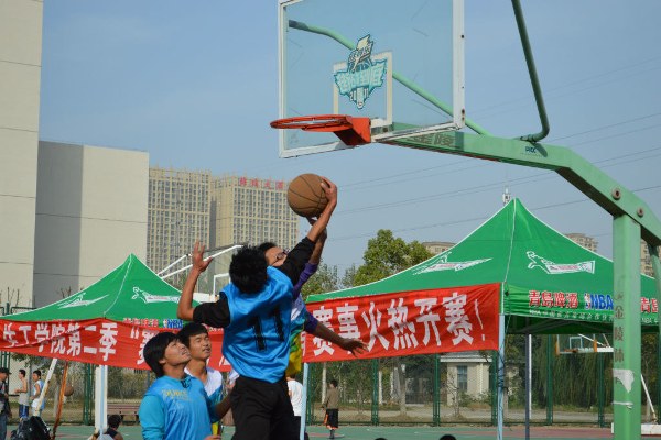 【体育精神】活力篮球，无悔青春——记2013我院篮球班级联赛
