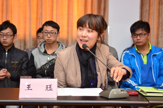 【学生活动】与信仰对话——我校举行全国道德模范洪战辉座谈会